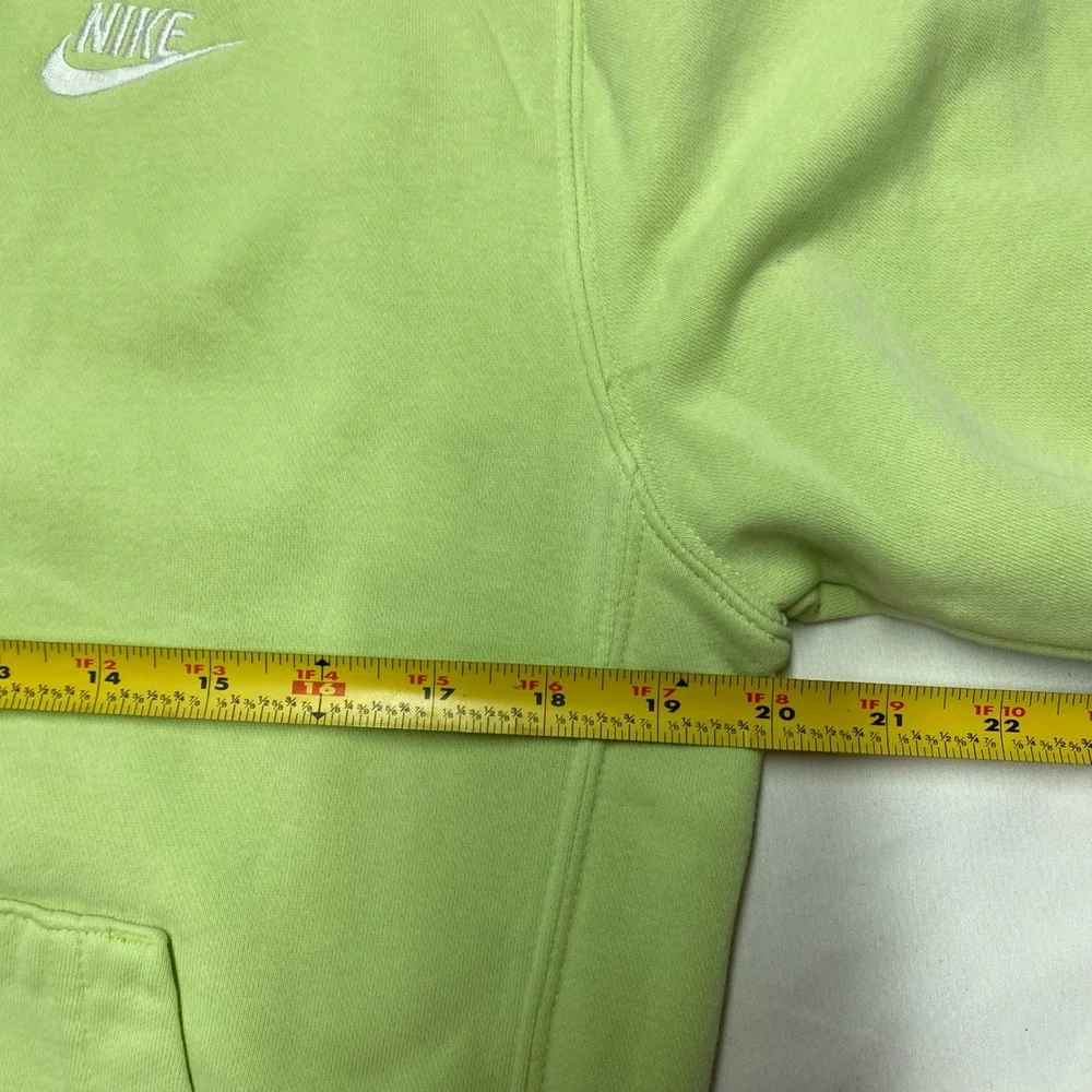 Nike sportswear club